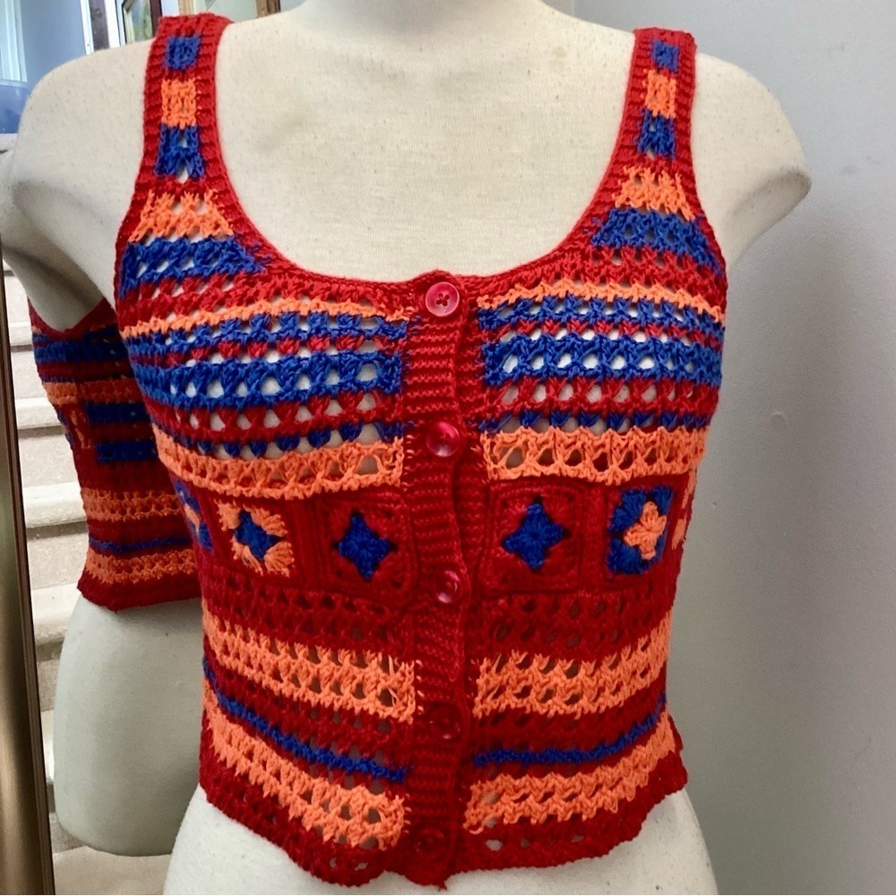 Zara crocheted knitted sleeves button front cropped top size small